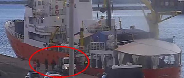 Non ci fu traffico illecito di rifiuti sulla nave umanitaria Aquarius