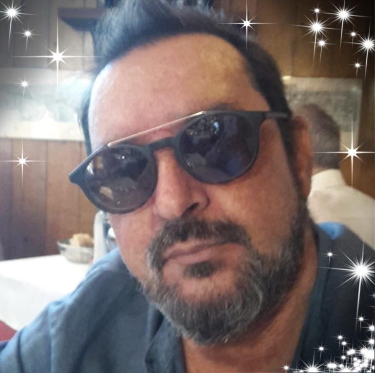 Chi era Giampiero Artegiani, il cantautore che scrisse “Perdere l’amore”