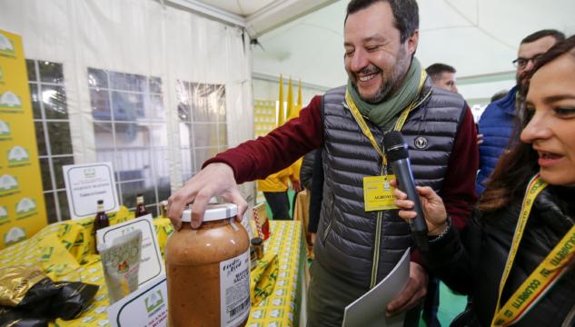 Caso Diciotti, Matteo Salvini, M5S e la consultazione online