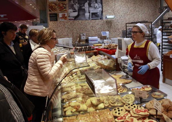 Chiusure domenicali, M5S e Lega trovano l’accordo ma saranno molti i negozi esentati