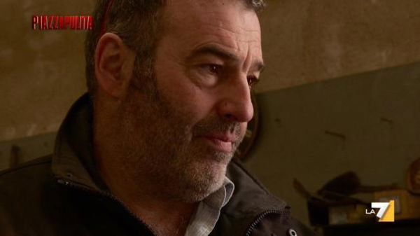 Il gilet giallo incontrato da Di Maio e Di Battista vuole mandare i paramilitari contro Macron