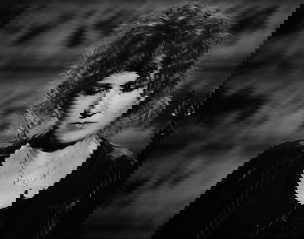 Fiorella Mannoia: Da oggi in radio con “Il peso del coraggio”