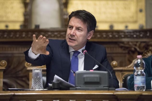 Giuseppe Conte si auto-proclama Presidente della Repubblica | VIDEO article-post