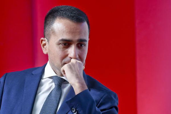 Il Giornale dà a Luigi Di Maio della «capra espiatoria»