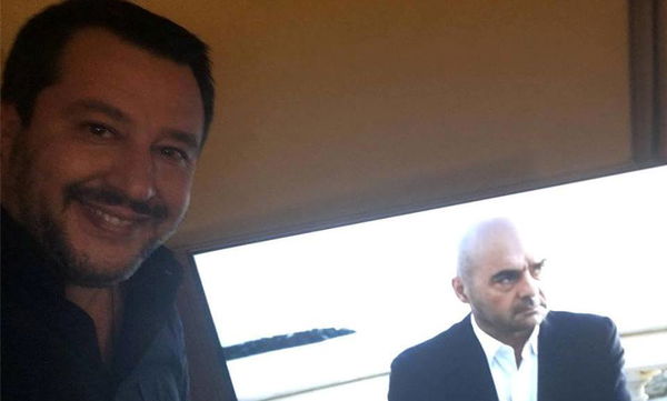 Matteo Salvini guarda Montalbano e le reazioni non sono delle migliori