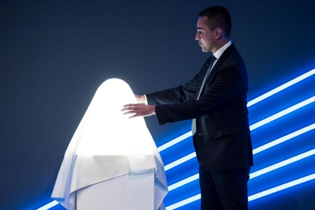 Reddito di cittadinanza, spunta l’obbligo di accettare un lavoro se lo stipendio sarà almeno di 858 euro article-post