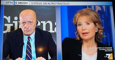 Sallusti: «La metà dei fan di Emma non è per le gambe aperte, ma per i porti chiusi» article-post