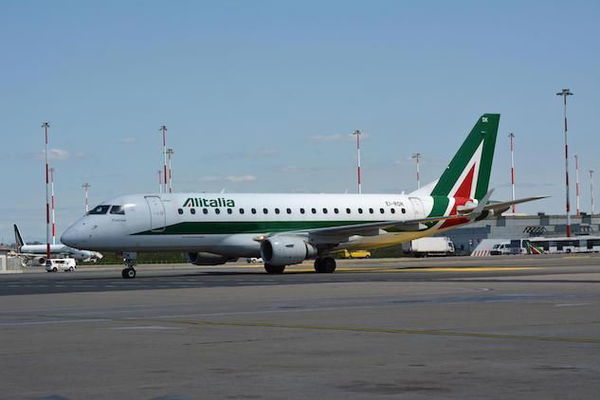 Alitalia, Luigi Di Maio incontra i sindacati: «Lo Stato parteciperà, anche fino al 50 per cento»