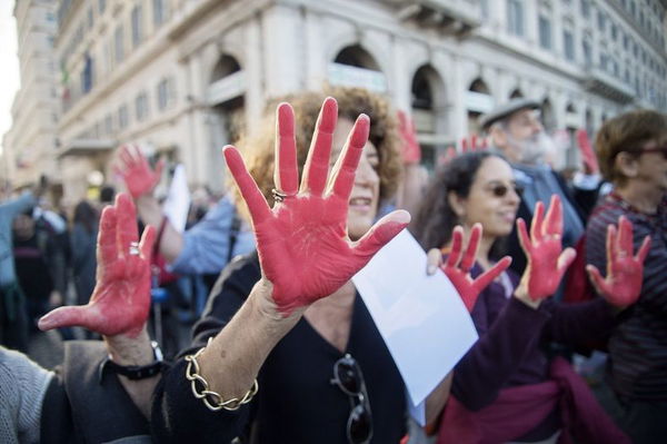 Il razzismo in Italia, le violenze fisiche sono aumentate da 46 a 126 in un anno