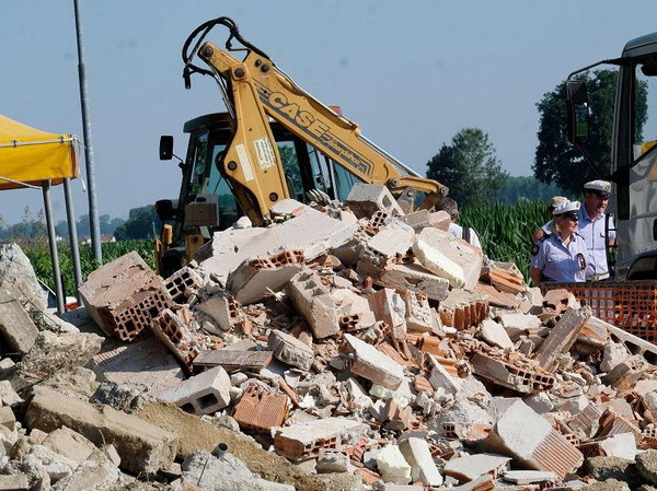 Il disegno di legge M5S per un maxi condono edilizio