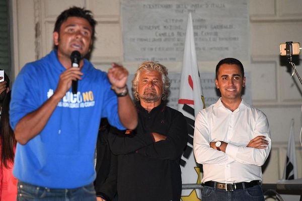 Il diktat di Grillo e Di Battista a Di Maio: «Se dice sì alla Tav lo sfiduciamo»