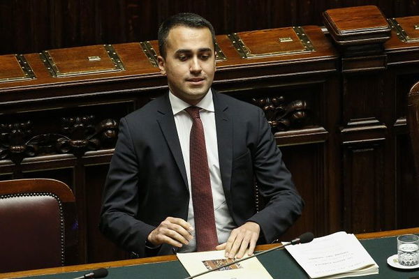 Il M5S pensa al voto online per far cadere il limite dei due mandati