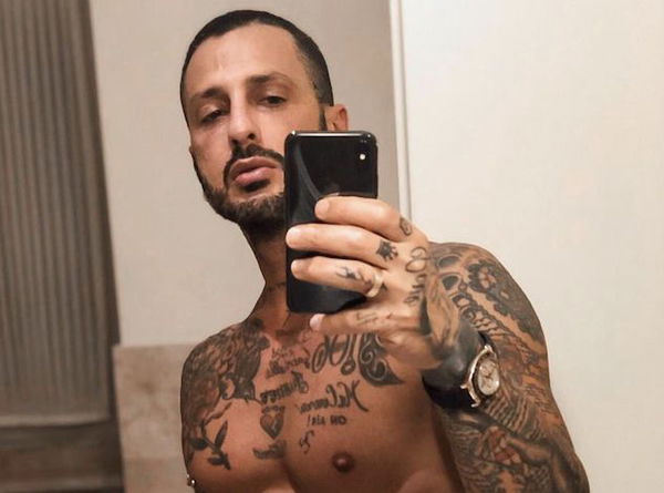 Sfratto per Fabrizio Corona, lui risponde su Instagram: «Io rido e me ne f***o»