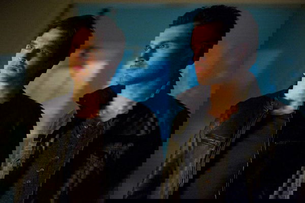 Ian Somerhalder e Michael Malarkey riportano i fan di The Vampire Diaries indietro nel tempo