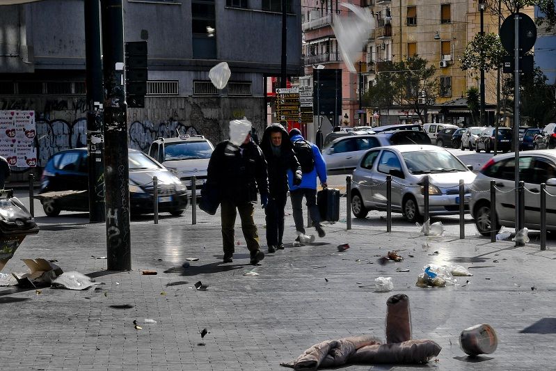 Il maltempo uccide: due morti per il crollo di un muro a Frosinone, a Guidonia un uomo schiacciato nell’auto article-post