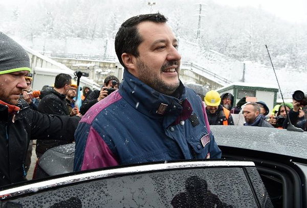 Lo sfogo di Salvini: «Non accetto ricatti dal M5S»