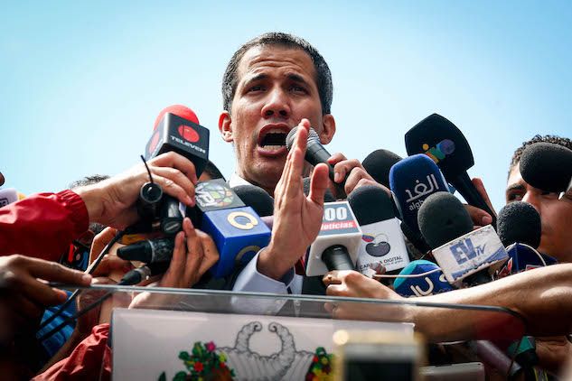 Nicolas Maduro ha dichiarato che Juan Guaidò dovrà «vedersela con la giustizia» al suo ritorno article-post