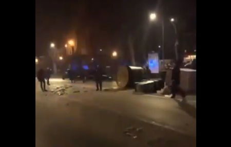 Salvini: «Hanno accerchiato i carabinieri». Ma i militari smentiscono il ministro article-post