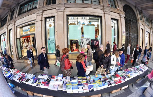 La Lega prova a salvare le librerie da Amazon. E si ispira alla Francia article-post