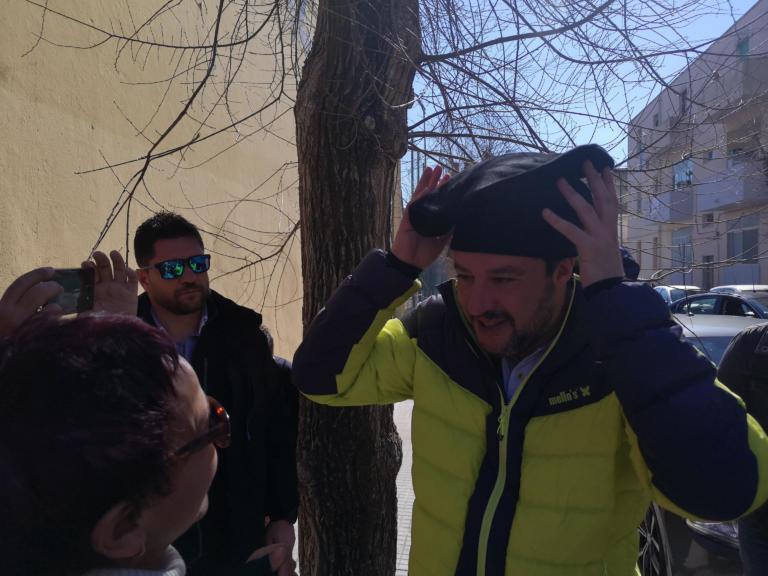 Nessuno ha denunciato i due ragazzi sardi che hanno fatto i video-selfie di protesta con Salvini