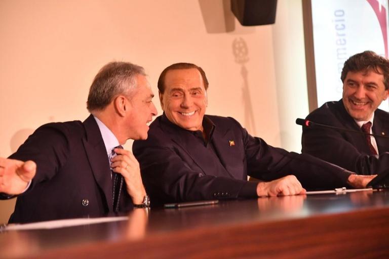 Berlusconi racconta: «In un solo giorno ho perso 120 milioni in Borsa»