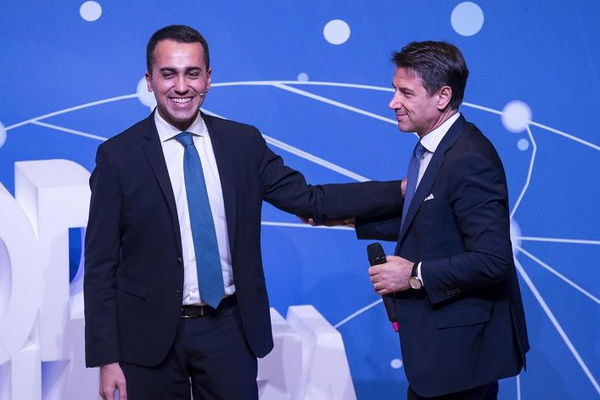 M5S diviso, Conte in soccorso di Di Maio: se serve parlo io con i senatori