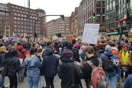 #FridaysforFuture: ecco perché gli studenti stanno protestando in tutto il mondo article-post