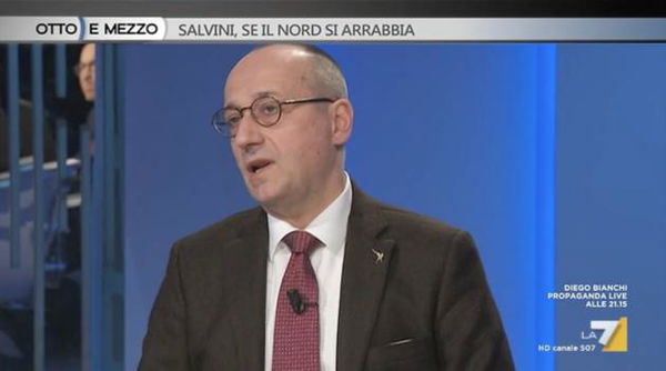 Alberto Bagnai si paragona a Giulio Cesare e vuole fare una manovra correttiva in deficit