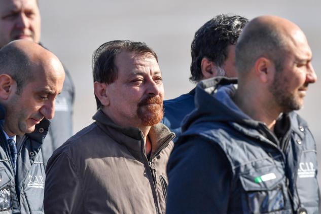 Battisti: “Senza evasione, mi sarei dissociato prima dalla lotta armata” article-post