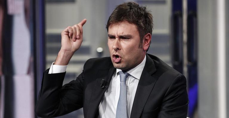 Di Battista torna per dire: «Il silenzio è bellissimo». E Sky non manda in onda i suoi reportage