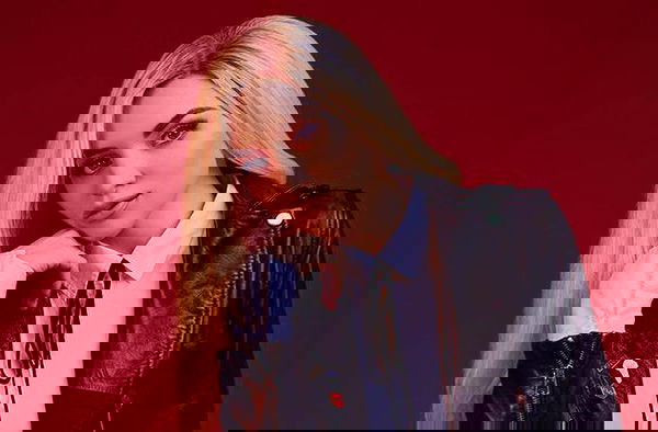 Ava Max: La nuova stella pop in Italia con la sua “Sweet but Psycho” | Testo, Traduzione