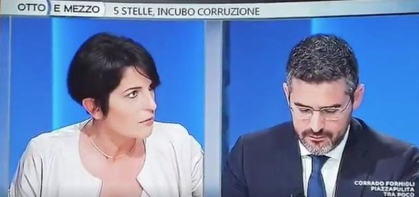 Il ministro Fraccaro scivola su Dessì: «Non fa parte del gruppo M5S». Ma non è vero | VIDEO