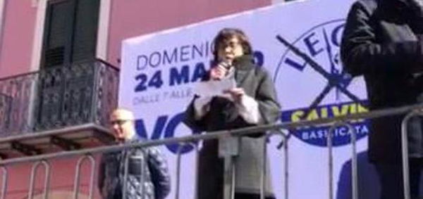 La leghista che a Melfi ammette: «Sì, sono fascista» | VIDEO