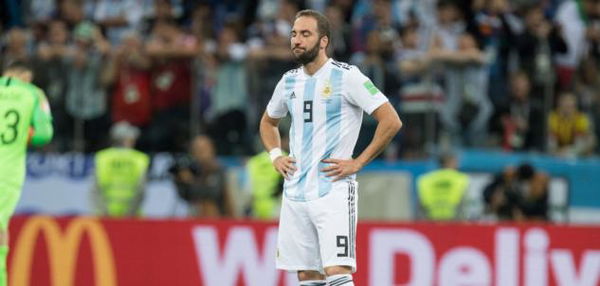 Gonzalo Higuain lascia l’Argentina con polemica: «Qualcuno sarà contento»