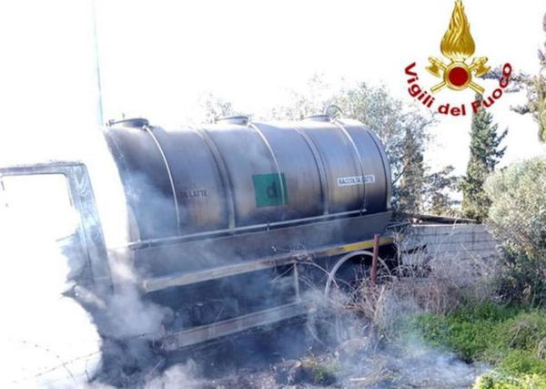 Nuova assalto a un’autocisterna che trasportava latte in Sardegna