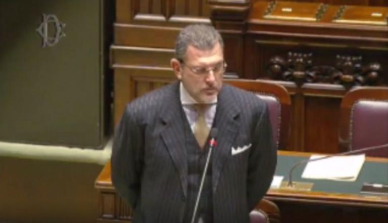Il governo manda alla Camera un sottosegretario ‘a sua insaputa ’ | VIDEO