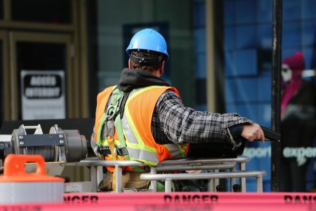 L’azienda chiede i soldi delle spese legali ai lavoratori ammalati e loro si appellano alla rete article-post