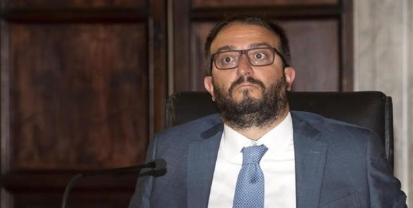 L’Aquila, si dimette il sindaco Biondi: «Il governo si è dimenticato di noi»