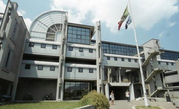Il figlio della donna di Prato è dell’allievo quindicenne