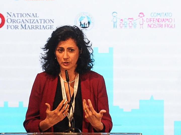 Sorpresa al Congresso della famiglia di Verona: spunta una senatrice M5S article-post