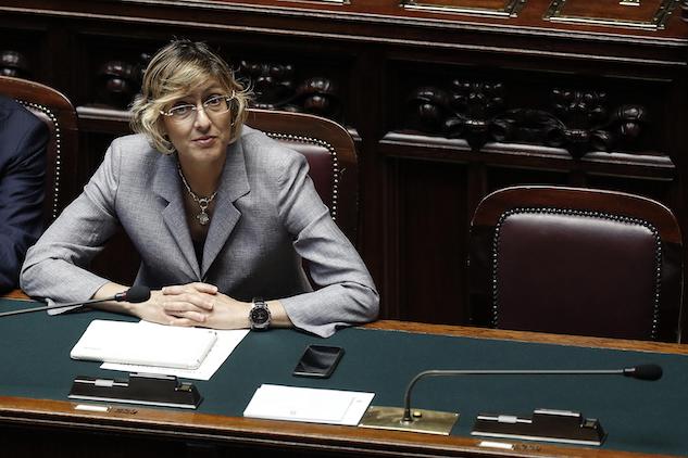 Il post di Salvini con il mitra? Per Giulia Bongiorno è solo “ironico” article-post