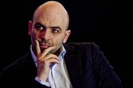 Roberto Saviano: «Io a processo per aver criticato Salvini, lui la fa franca» article-post