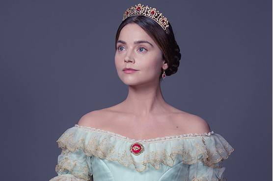 Victoria: Jenna Coleman ammette: “Sarà dura dover abbandonare il ruolo nella serie” e rivela chi potrebbe sostituirla