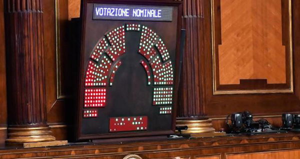 Nave Diciotti, il Senato vota no all’autorizzazione a procedere per Salvini