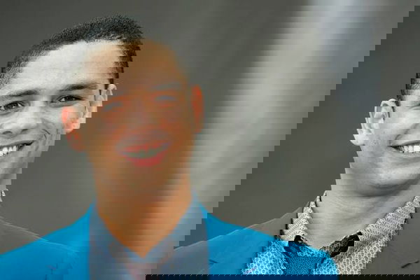 You 2: Charlie Barnett assicura grandi sorprese per i fan nella nuova stagione