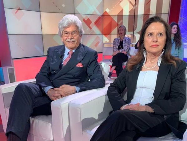 La moglie di Razzi contro Mariotto che aveva parlato di demenza senile: «In famiglia molti ne soffrono»
