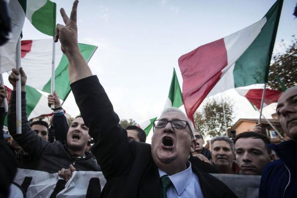 Borghezio escluso dalle Europee: «Non chiederò un posto inginocchiandomi davanti a Salvini»