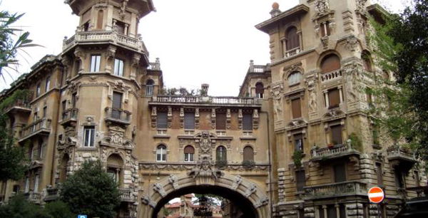 M5S e Lega mettono un condono edilizio sui beni culturali. A rischio i centri storici delle città