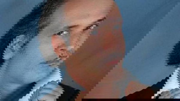 Addio a Giacomo Battaglia. Il comico è scomparso a 54 anni