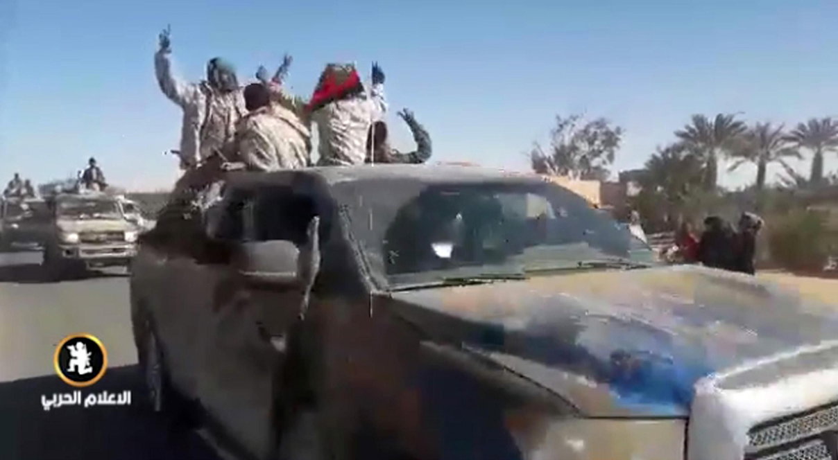 Haftar a pochi chilometri da Tripoli, Sarraj: «Traditore, reagiremo» article-post